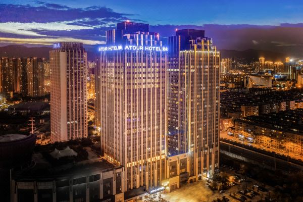 昆明滇池西山区政府亚朵酒店